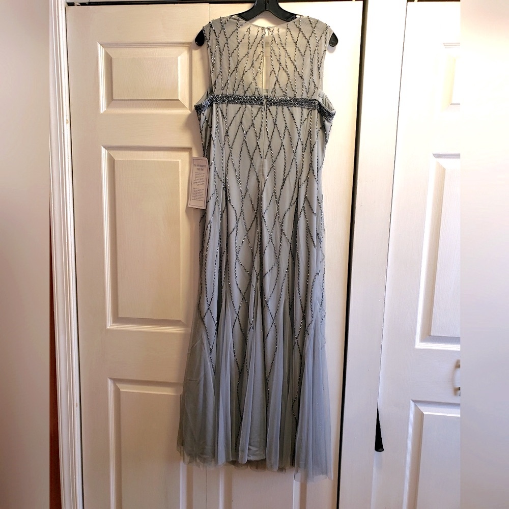 🆕Elegant Gray Beaded Evening Gown - Picture 4 of 8